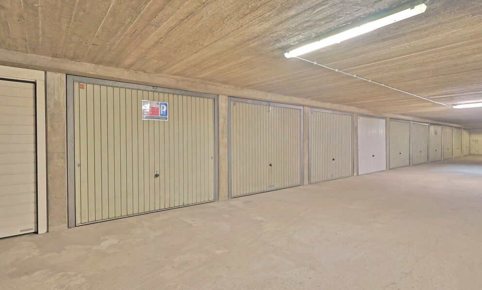 Gesloten garagebox te koop in Beveren